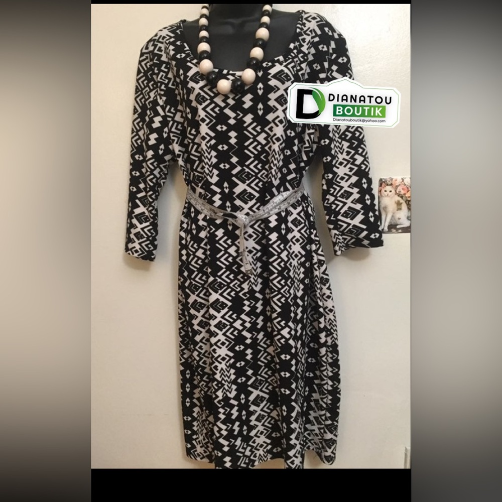 Myths Black & White 3 1/4 Sleeve Dress